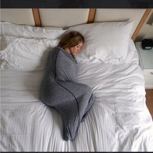 Hug Sleep- NWT-Gray Hooded Sleep Pod